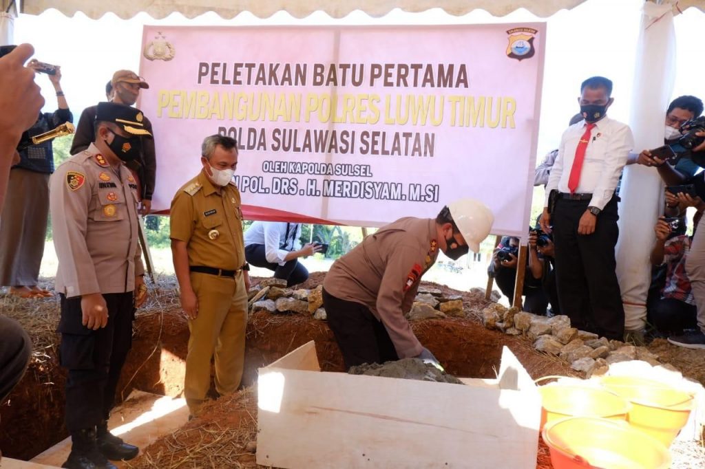 Kapolda Sulsel Letakkan Batu Pertama Pembangunan Polres Lutim Dan Resmikan Rusun Polres Lutim