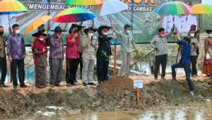 Pemuda Tani Berkemajuan Sambas Resmi Dilantik, Wamentan: Terus Bergerak Kembangkan Inovasi