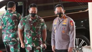 Perkuat Sinergisitas, Panglima TNI Silaturahmi Dengan Kapolri di Mabes Polri