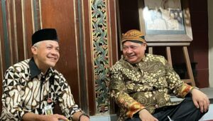 Benarkah Ganjar Bakal Dicalonkan Demokrat atau Golkar?