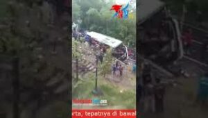 06/02/2022 Bus pariwisata mengalami kecelakaan di Imogiri, Bantul, Yogyakarta