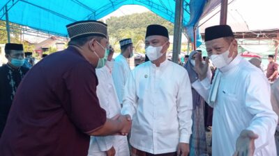 Bupati Luwu Timur Hadiri Buka Puasa di Masjid Al-Hijrah VDM