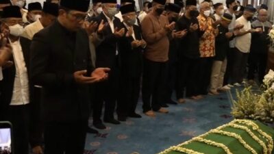 Keluarga Gelar Sholat Jenazah Untuk Eril Usai Tiba di Gedung Pakuan