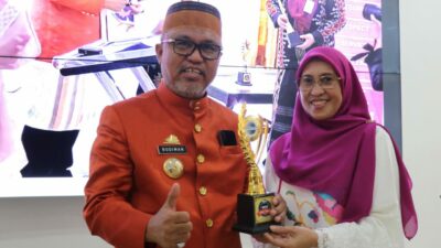 Budiman Bersama Kepala OPD Pemkab Lutim Lakukan Troatsmasters Club