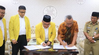 Pemkab Lutim Tandatangani MoU Dengan Universitas Cokroaminoto Palopo