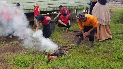 Pemdes Wewangriu Bersama Warga Melakukan Jumat Bersih