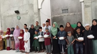 Sambut Hari Asyura 2022, Lembaga pengembangan da’wah Islam, Majelis ta’lim Al Muhtadin dan LKP kampung Inggris Luwu Timur,beri santunan kepada anak yatim piatu