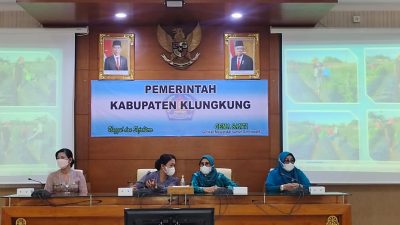 Sufriaty Boyong TP PKK Desa se-Lutim Kunjungan Study di Bali