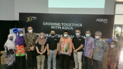 Growing Together with AQUA Japan Membantu Renovasi Perpustakaan SMKN 1 Budi Utomo Jakarta