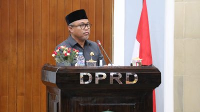 Bupati Budiman Serahkan Ranperda Perubahan APBD 2022 Ke DPRD Lutim