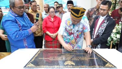 Bupati Luwu Timur Resmikan Gedung Gereja GKST Sion Wasuponda