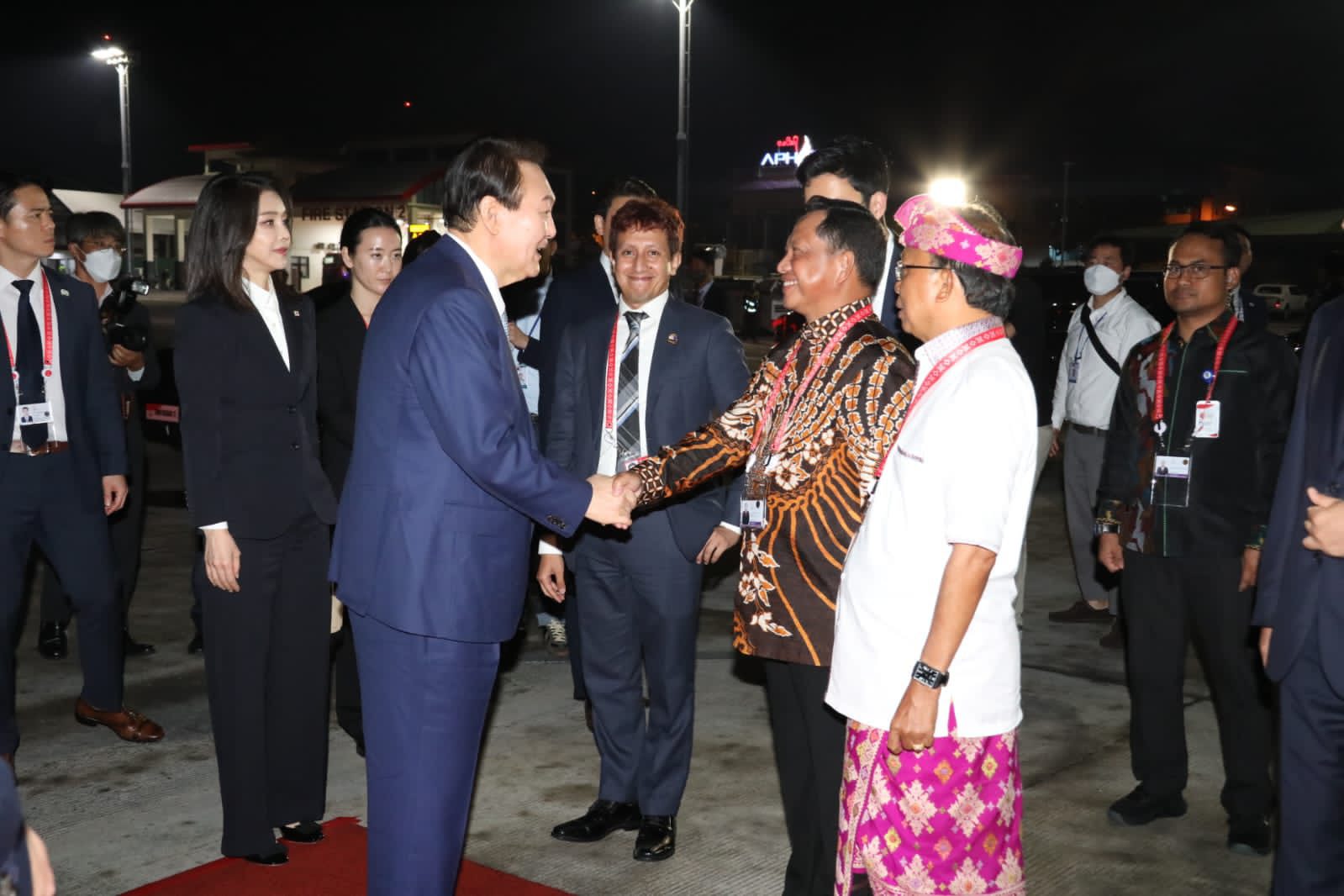 Mendagri Tito Melepas Kepergian Presiden Korea Selatan Yoon Seok Usai Hadiri KTT G20