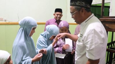 Awali Safari Ramadhan di Wasuponda, Budiman Berikan Santunan Bagi Anak Yatim