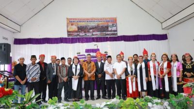 Bupati Budiman Hadiri Perayaan Paskah dan HUT Ke-100 GKST Jemaat Maranatha Lumbewe