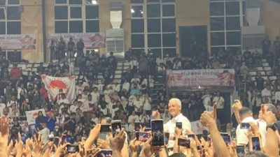 Ganjar Pranowo Hadir dalam Event  Halal Bi Halal Relawan Jokowi di Hall Basket Senayan Jakarta