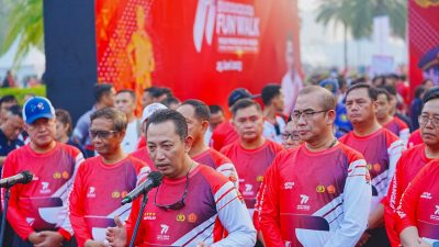 Fun Walk dengan Lintas Elemen, Kapolri Gaungkan Jaga Persatuan-Kesatuan Bangsa