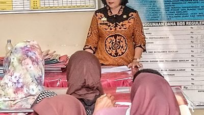 Penaikan Kelas semester II Siswa UPT.SD.272 Parahua Towuti Berlangsung Sederhana