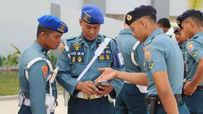 Cegah Pelanggaran Hukum di Lingkungan TNI AL Akibat Dampak Judi Online, Denpomal dan Unit Intel Lanal Dumai Laksanakan Pengecekan Gadget