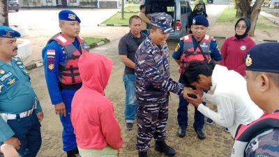 Lanal Bintan Selamatkan Dua Orang Nelayan Yang Hilang Kontak Saat Mencari Ikan di Perairan Lagoi Bintan