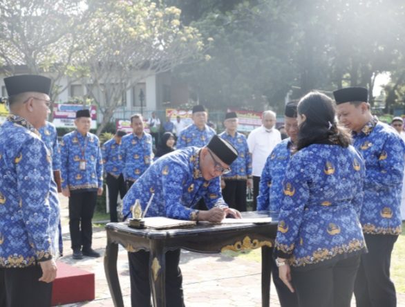 Plt Bupati Bogor Iwan Setiawan Lantik 2.981 Guru Honorer Jadi PPPK 