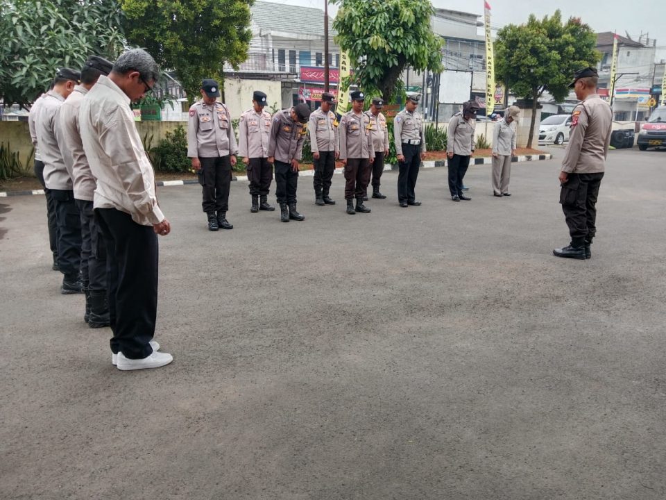 Kanit Samapta Polsek Pasar Kemis Polresta Tangerang Pimpin Apel Pagi