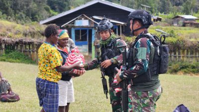 Satgas YPR 330/Tri Dharma gelar “STUNTING PATROL”, Cegah Meningkatnya Angka Stunting di Intan Jaya