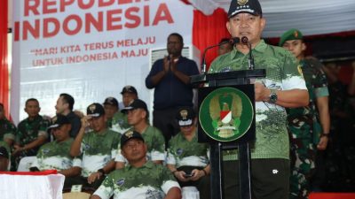 Kebahagiaan Jenderal Dudung Ditengah Keceriaan Masyarakat Papua