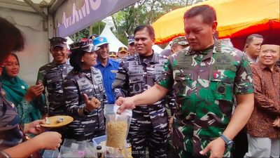 Komandan Lanal Bandung Hadiri Kegiatan Bhakti Kesehatan dan Bhakti Sosial Alumni Akabri Tahun 1989