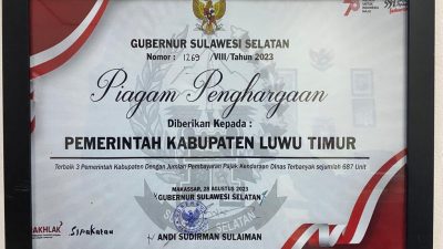 Lutim Terima Penghargaan Terbaik Ketiga Pembayaran Pajak Kendaraan Dinas Terbanyak 2023