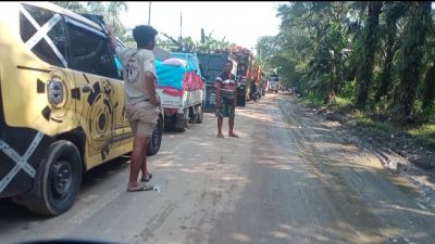 Macet !, Sepanjang Kurang Lebih 3 Kilo Meter di Kasintuwu