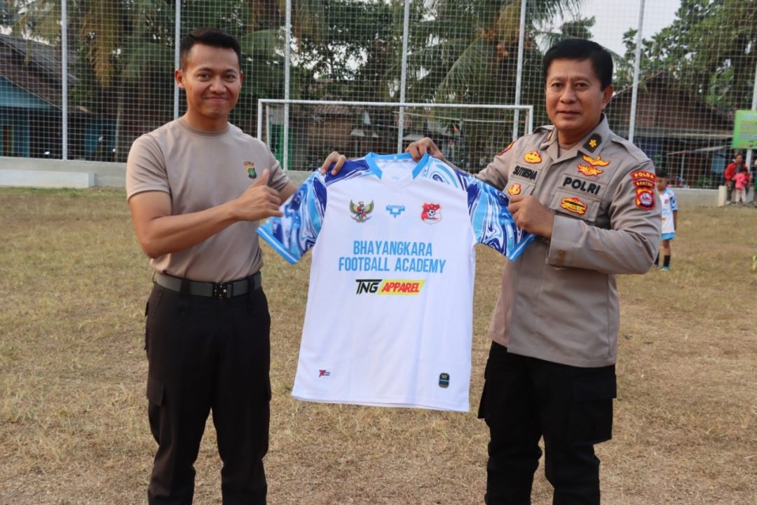 Kapolresta Tangerang Kunjungi SSB Bhayangkara Football Academy di Tigaraksa