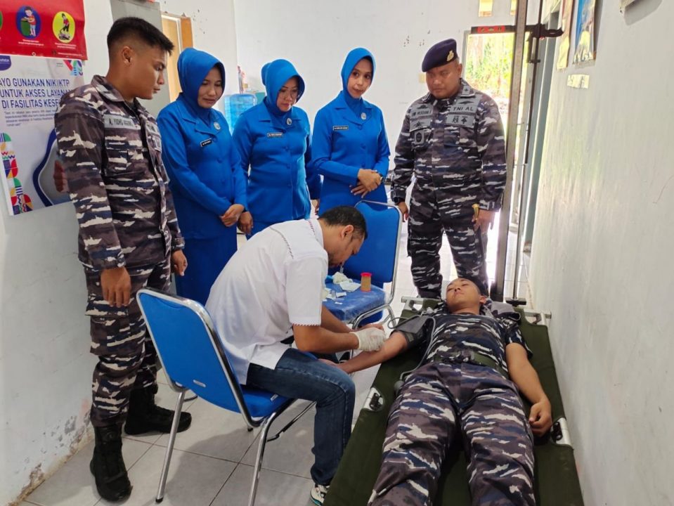 Sambut HUT TNI AL, Lanal Simeulue Laksanakan Pengabdian Masyarakat Berupa Pemeriksaan Gigi Gratis dan Donor Darah