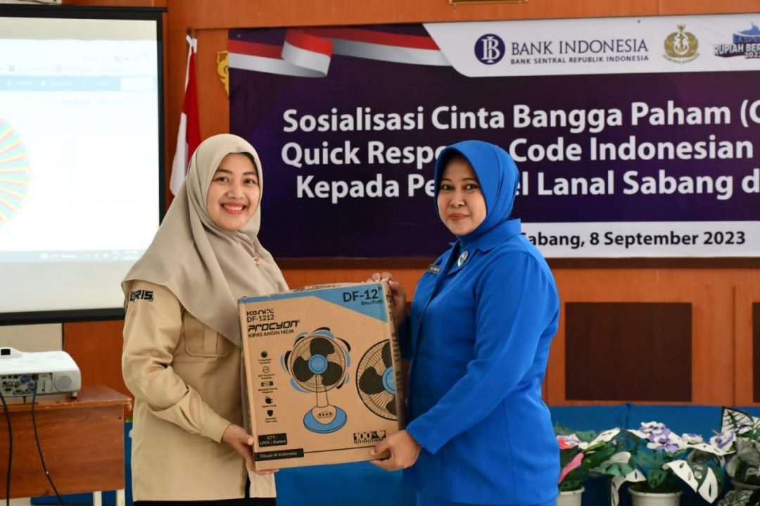 Personel Lanal Sabang dan Jalasenastri Cabang 3 Korcab I DJA I Terima Sosialisasi Cinta Bangga Paham Rupiah dan Quick Response Code Indonesian Standard Dari Bank Indonesia